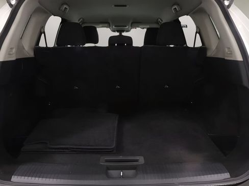 Used 2022 Nissan Rogue S FWD image 20