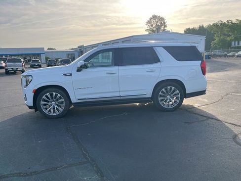 Used 2021 GMC Yukon Denali w/ Denali Ultimate Package AWD/4WD image 39