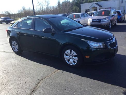 Used 2014 Chevrolet Cruze LS FWD image 7