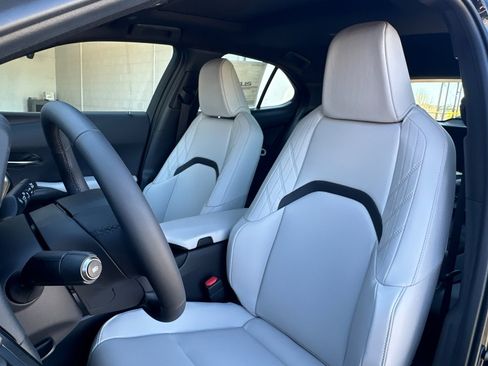 New 2026 Lexus UX 300h FWD image 5