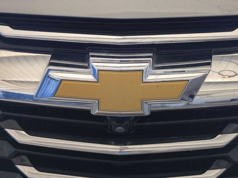 Used 2025 Chevrolet Equinox LT w/ Convenience Package II FWD image 8
