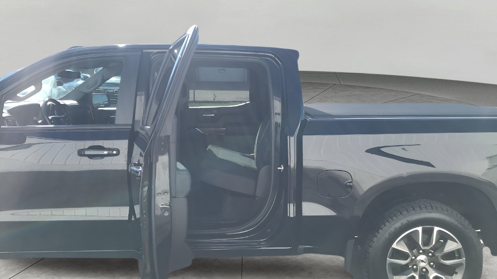 Used 2020 Chevrolet Silverado 1500 RST AWD/4WD image 22