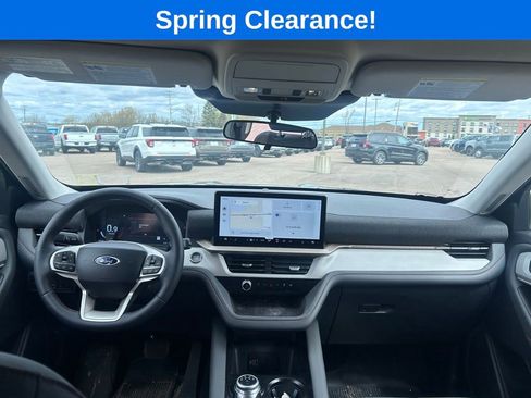 Used 2026 Ford Explorer Active AWD/4WD image 28