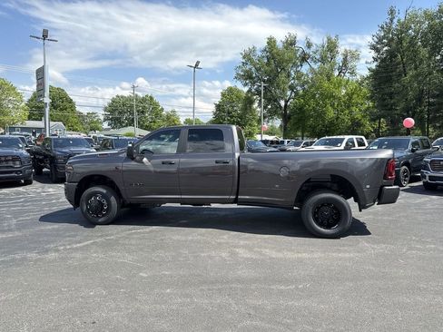 New 2026 RAM 3500 Big Horn AWD/4WD image 11