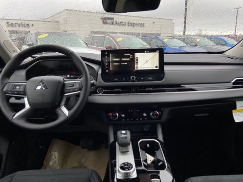 New 2026 Mitsubishi Outlander SE AWD/4WD image 19