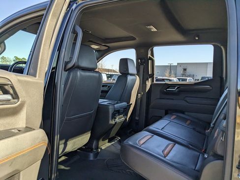 Used 2023 GMC Sierra 1500 AT4 w/ AT4 Preferred Package image 42
