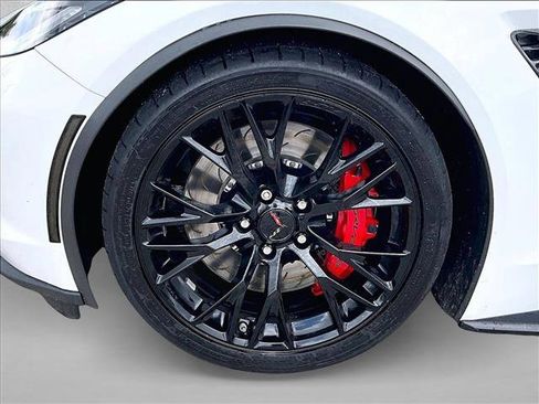 Used 2019 Chevrolet Corvette Z06 RWD image 10