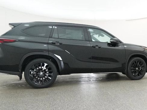 New 2026 Toyota Highlander XSE image 26