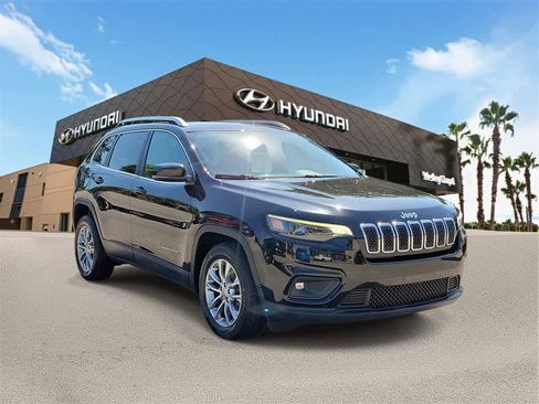 Used 2020 Jeep Cherokee Latitude Plus image 4
