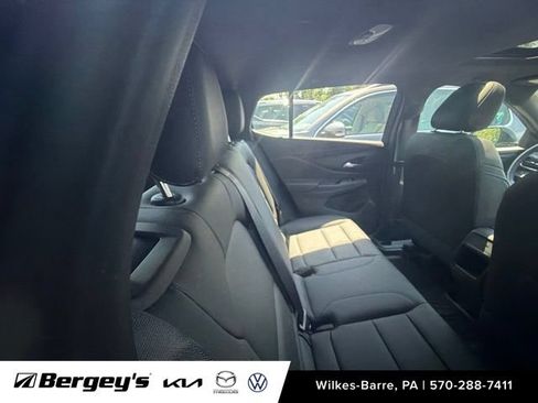 Used 2024 Buick Envista Sport Touring w/ Convenience I Package FWD image 7
