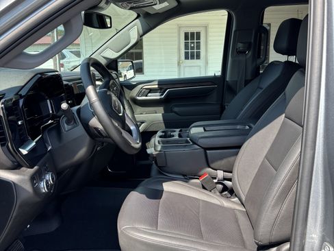 Used 2025 GMC Sierra 1500 SLT RWD image 6