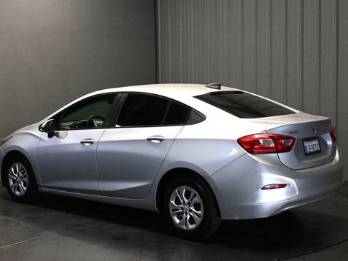 Used 2019 Chevrolet Cruze LS FWD image 7
