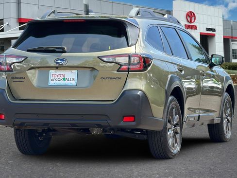 Used 2025 Subaru Outback Onyx Edition AWD/4WD image 4