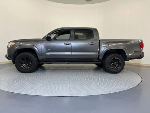 Used 2021 Toyota Tacoma SR w/ SR Convenience Package image 2