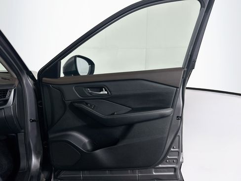 Used 2023 Nissan Rogue SV w/ SV Premium B Package FWD image 35