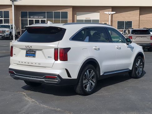 Used 2022 Kia Sorento SX Prestige w/ Panoramic Sunroof Package AWD/4WD image 5
