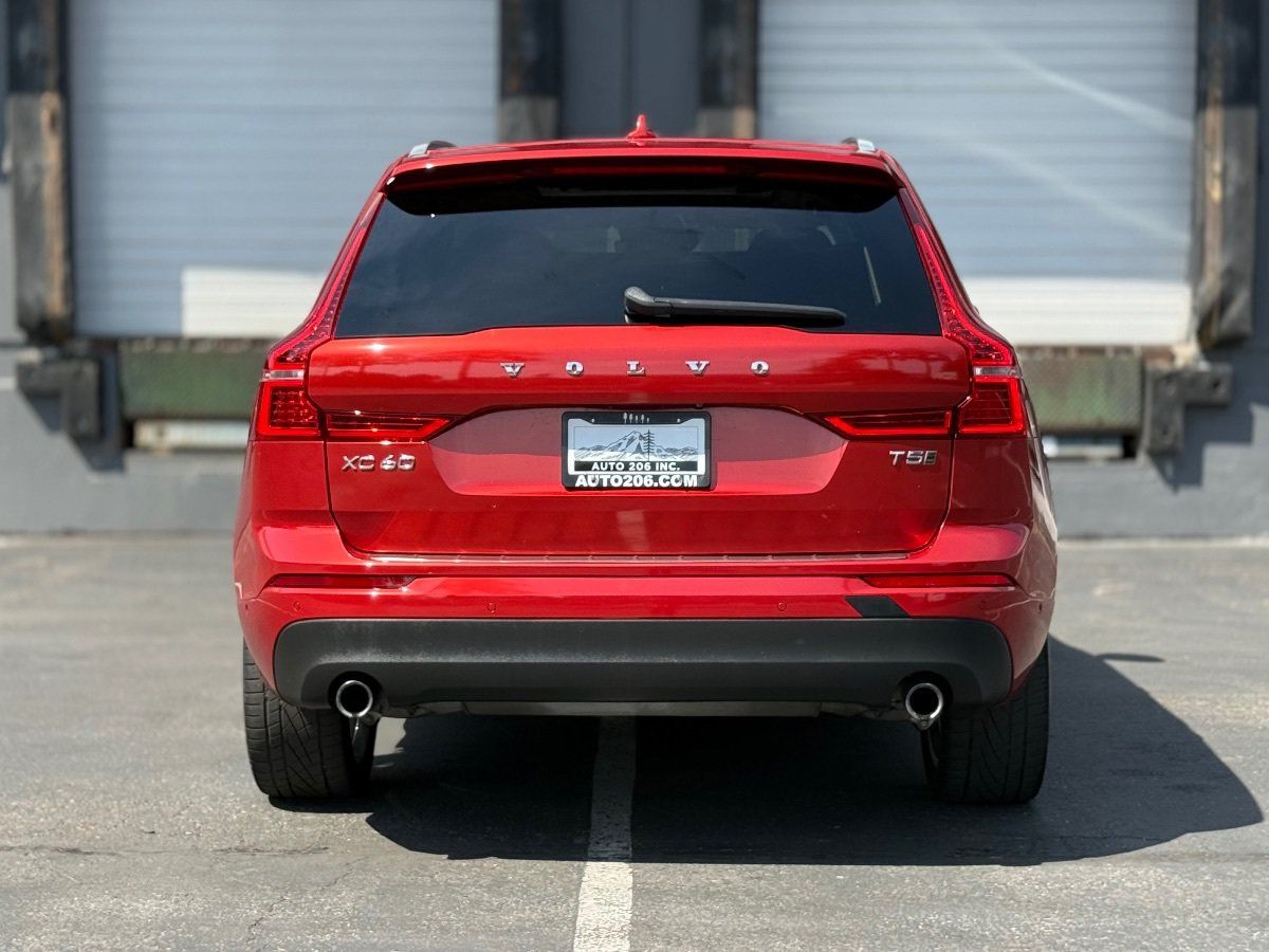 Used 2019 Volvo XC60 T5 Momentum w/ Premium Package AWD/4WD image 4