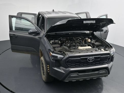 Used 2024 Toyota Tacoma TRD Off-Road AWD/4WD image 33