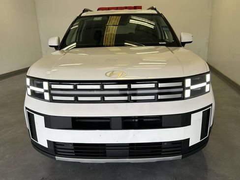 Used 2026 Hyundai Santa Fe SEL FWD image 7