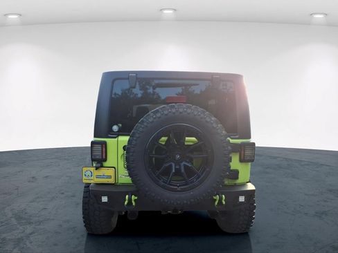 Used 2016 Jeep Wrangler Unlimited Sahara w/ Dual Top Group AWD/4WD image 7