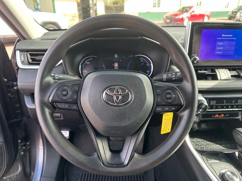 Used 2024 Toyota RAV4 LE AWD/4WD image 14