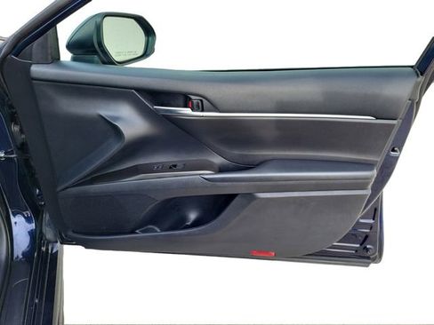 Used 2021 Toyota Camry SE image 22