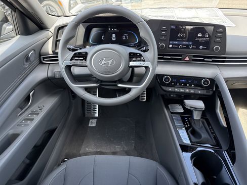 New 2026 Hyundai Elantra SEL Sport FWD image 14