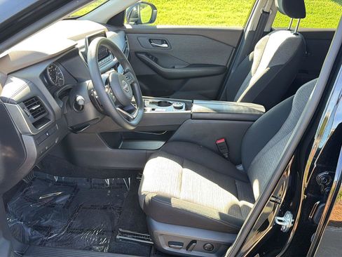 Used 2023 Nissan Rogue SV AWD/4WD image 10
