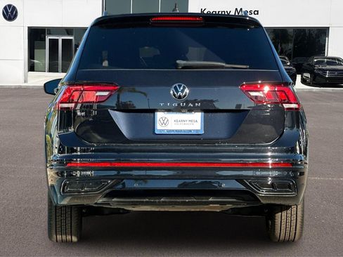 Used 2022 Volkswagen Tiguan SE R-Line image 5