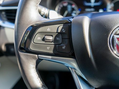 Used 2023 Buick Enclave Avenir image 23