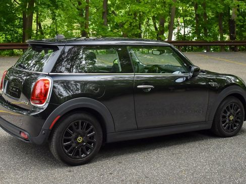 Used 2024 MINI Cooper SE FWD image 10