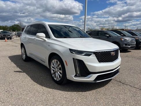 Used 2020 Cadillac XT6 Premium Luxury AWD/4WD image 3