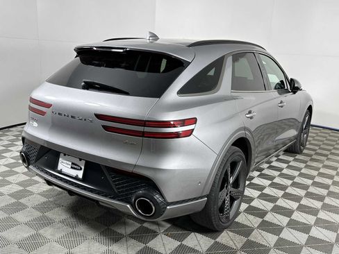 Used 2022 Genesis GV70 2.5T w/ Sport Prestige Package AWD/4WD image 8