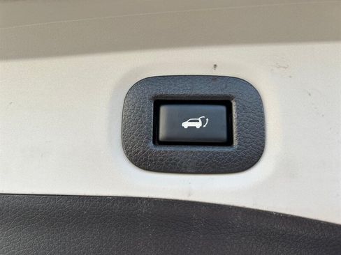 Used 2019 Nissan Rogue SL w/ Premium Package FWD image 27