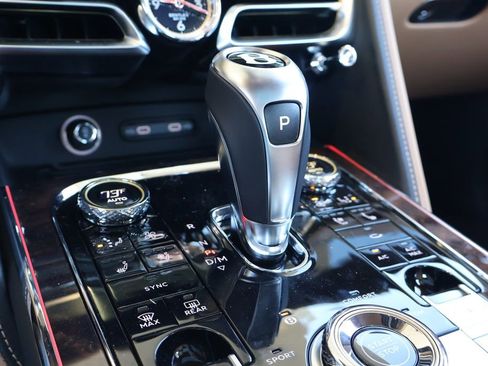 New 2026 Bentley Flying Spur Azure image 28