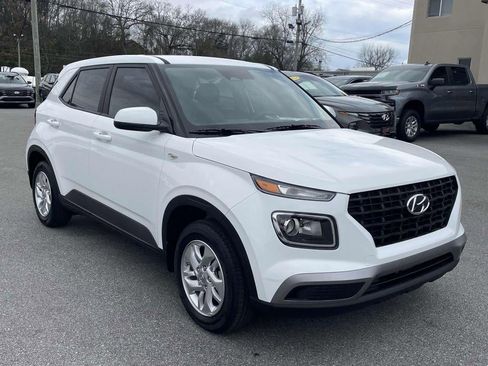 New 2026 Hyundai Venue SE image 22