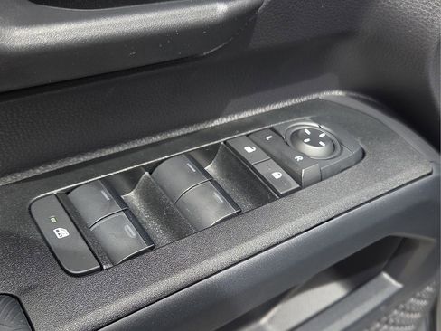 New 2026 Toyota 4Runner SR5 AWD/4WD image 18