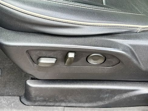 Used 2021 GMC Yukon XL SLT image 20