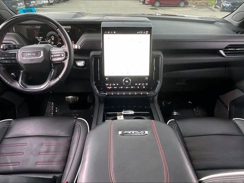 Used 2025 GMC Yukon AT4 Ultimate w/ LPO, Floor Liner Package AWD/4WD image 15