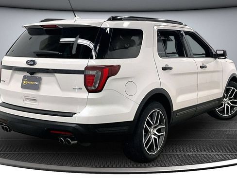 Used 2018 Ford Explorer Sport w/ Equipment Group 401A AWD/4WD image 6