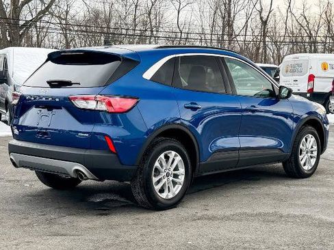 Certified 2022 Ford Escape SE w/ Convenience Package image 3