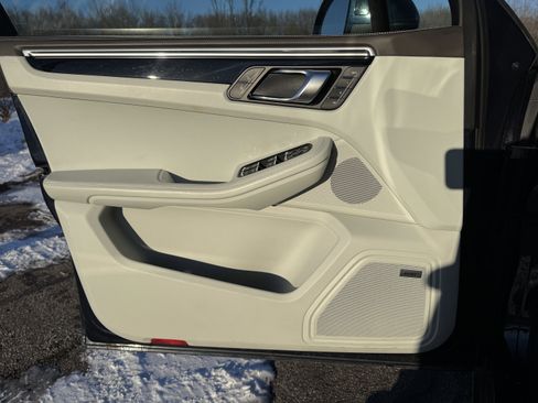 Used 2018 Porsche Macan S image 20