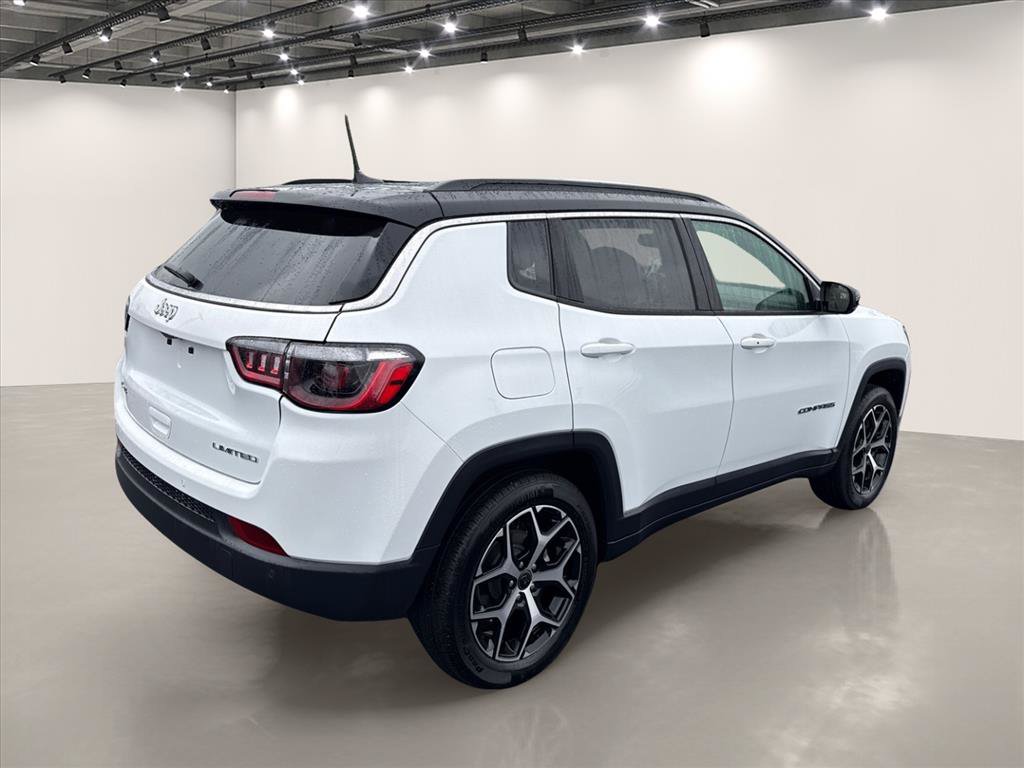 Used 2025 Jeep Compass Limited AWD/4WD image 7