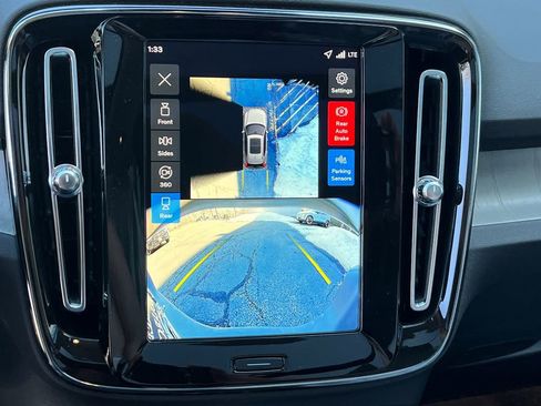 New 2026 Volvo XC40 B5 Ultra AWD/4WD image 16