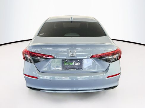 Used 2022 Honda Civic Touring image 7