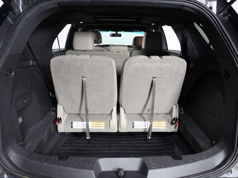 Used 2014 Ford Explorer XLT w/ Equipment Group 202A FWD image 19