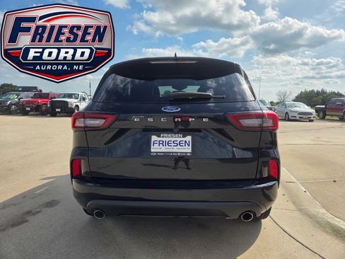 Used 2023 Ford Escape ST-Line FWD image 6