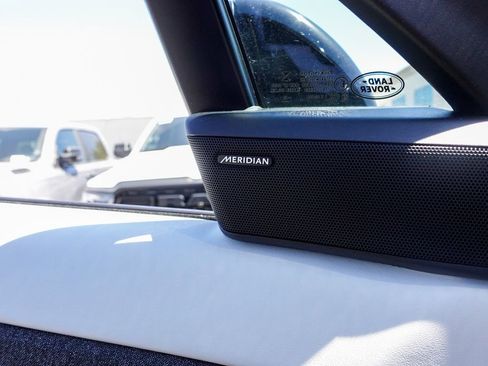 Used 2023 Land Rover Range Rover Sport SE image 16