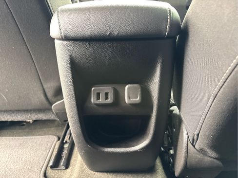 Used 2017 Chevrolet Colorado LT w/ LT Convenience Package image 11