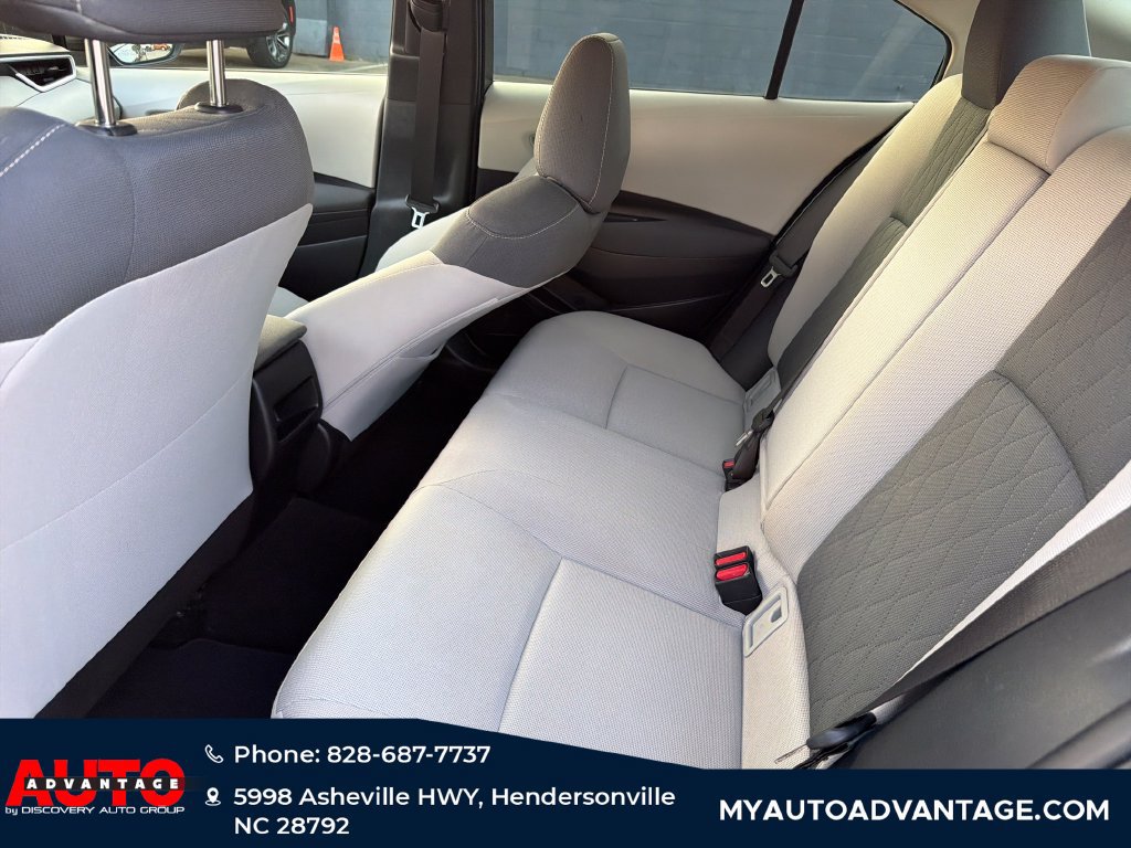 Used 2020 Toyota Corolla LE FWD image 26